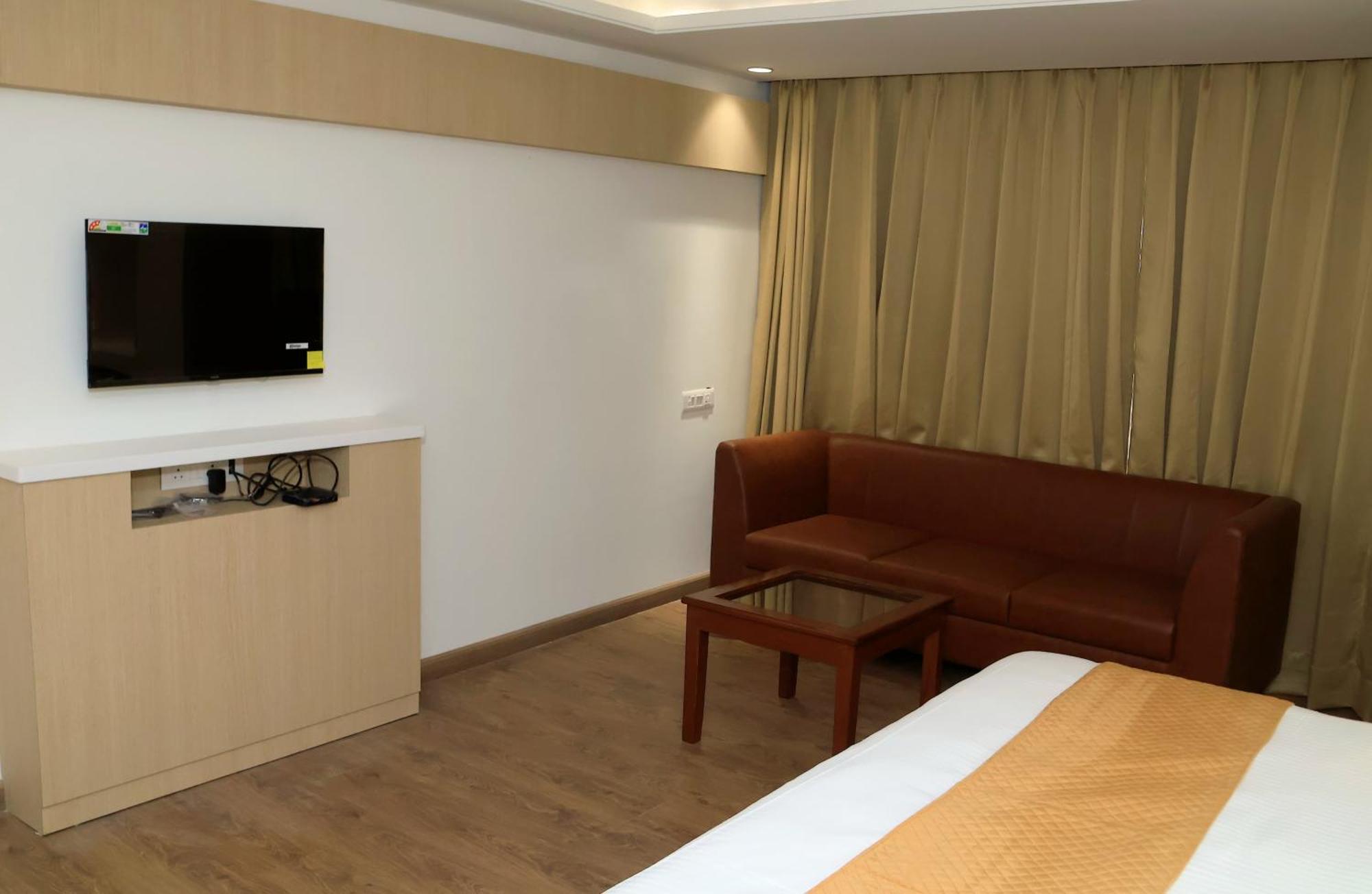 בארילי Hotel Radiance מראה חיצוני תמונה